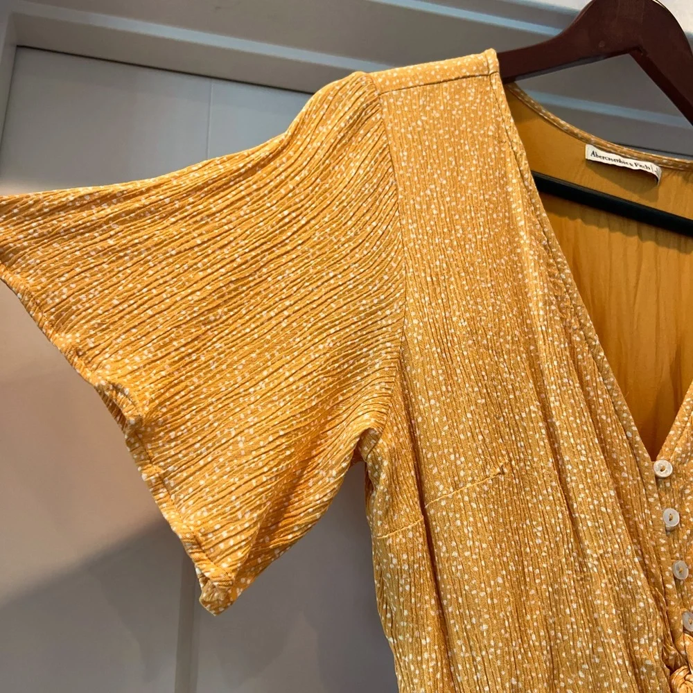 Abercrombie Yellow Tie Front Dress with Short Sleeves - Picture 2 of 6